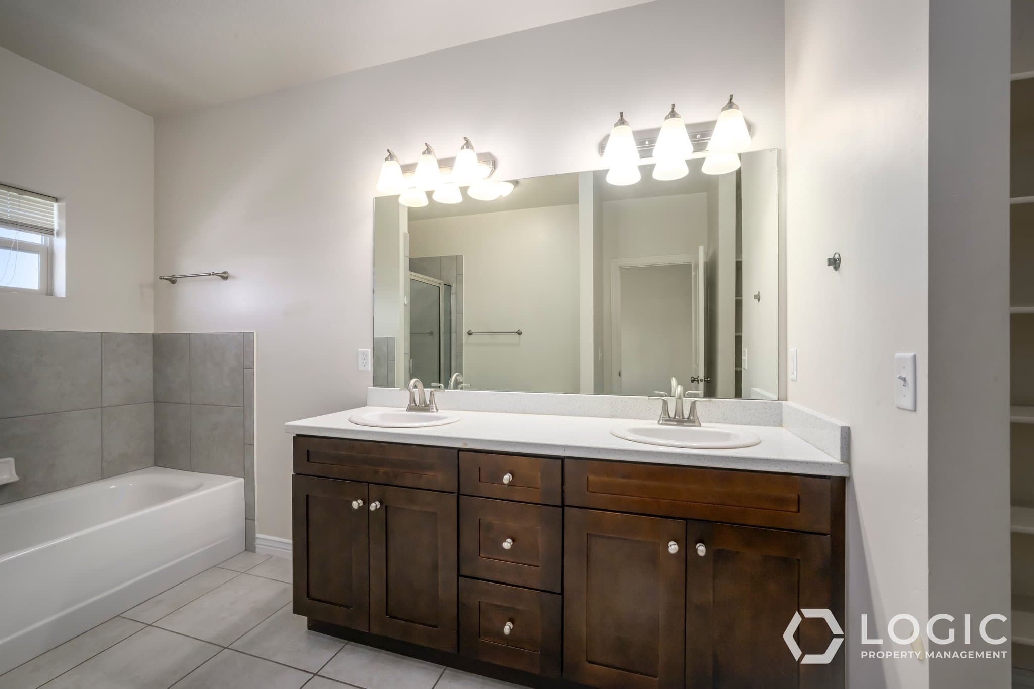 West Valley City Townhome: 3887 S 1530 W