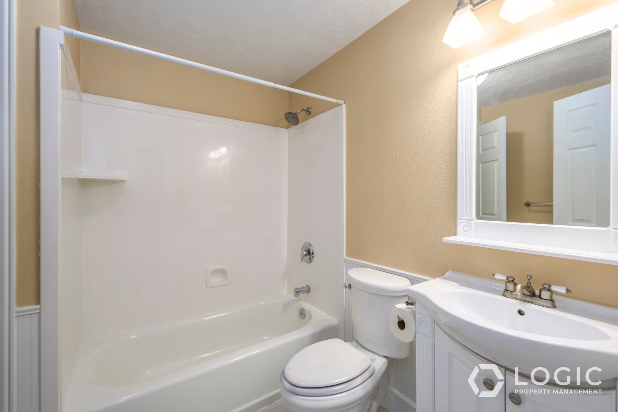 Saratoga Springs In-Law/Basement: 3987 S Lake Mountain Dr