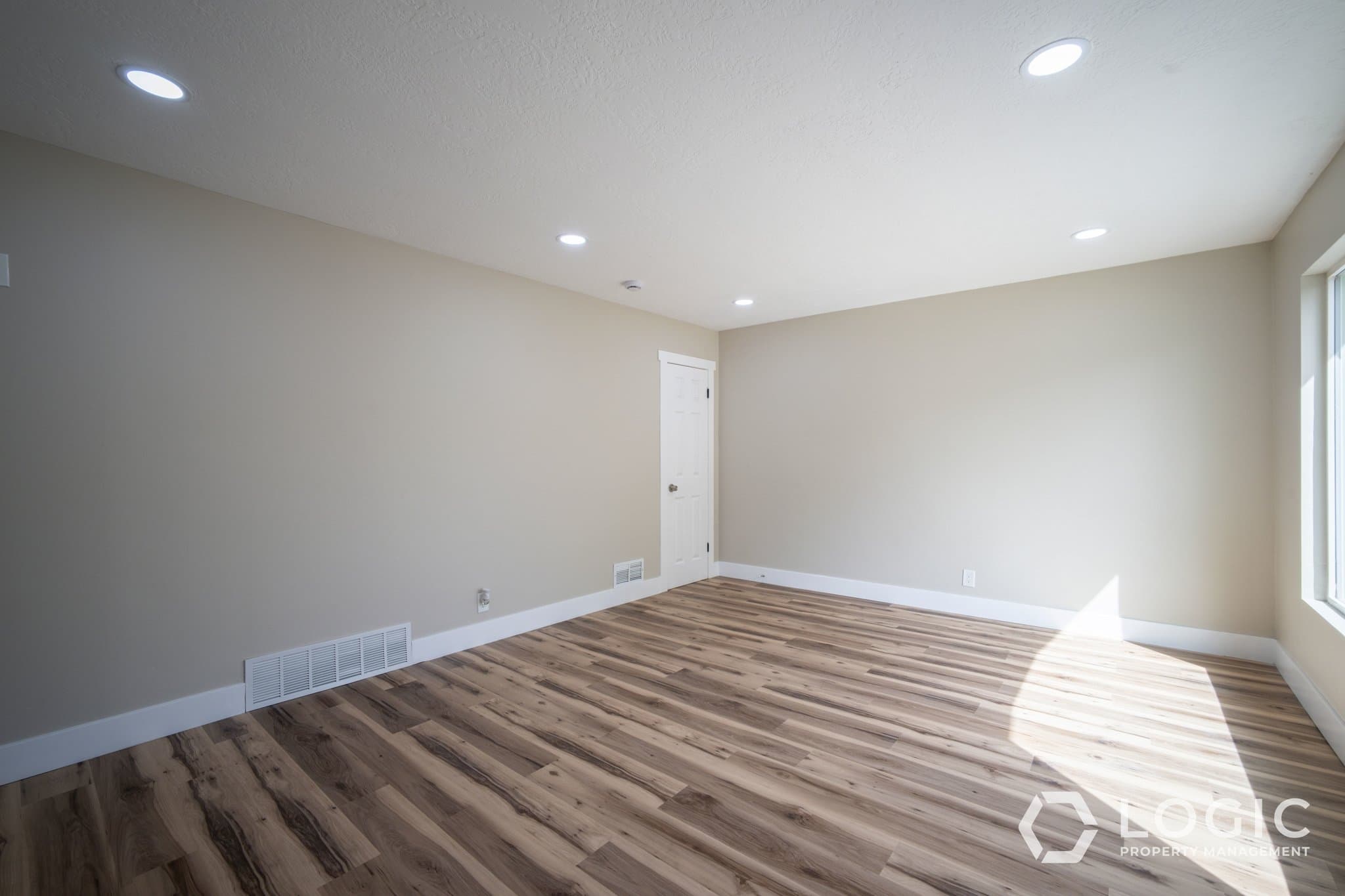 Bountiful House: 19 E 1300 S