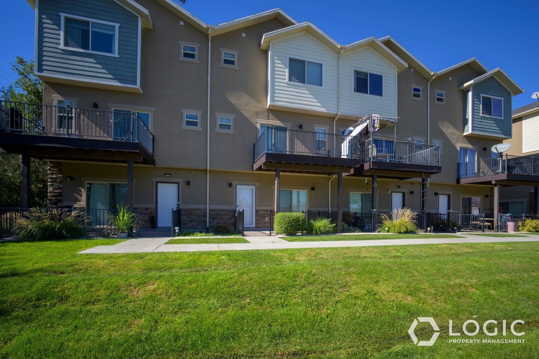 West Valley City Townhome: 3887 S 1530 W