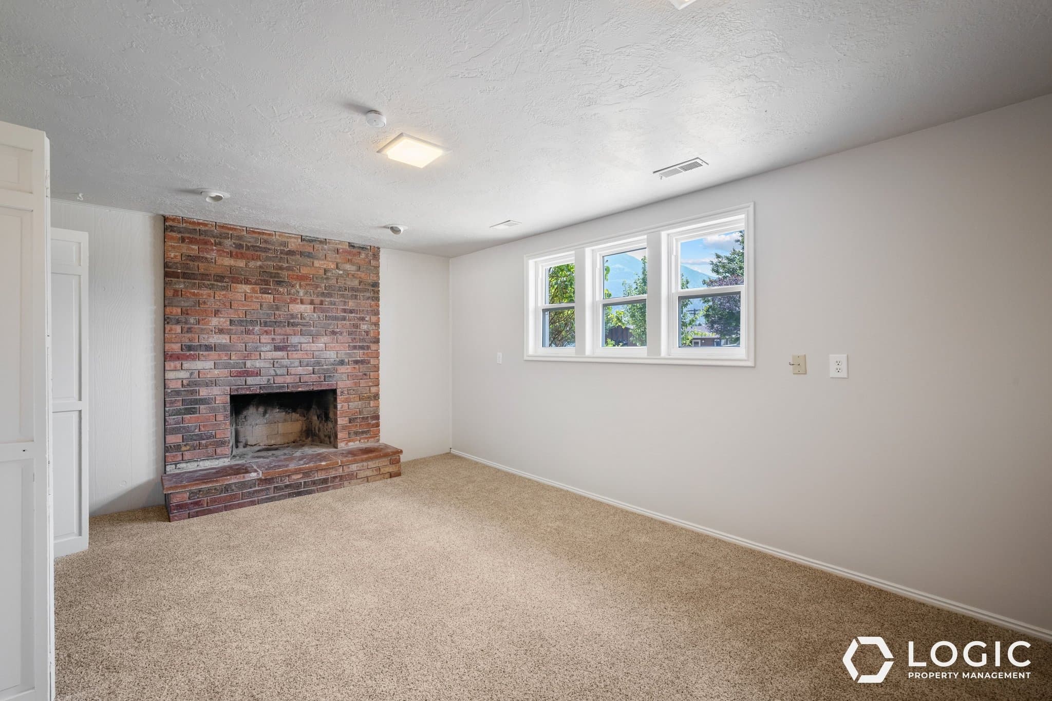 Ogden House: 844 E 2800 N