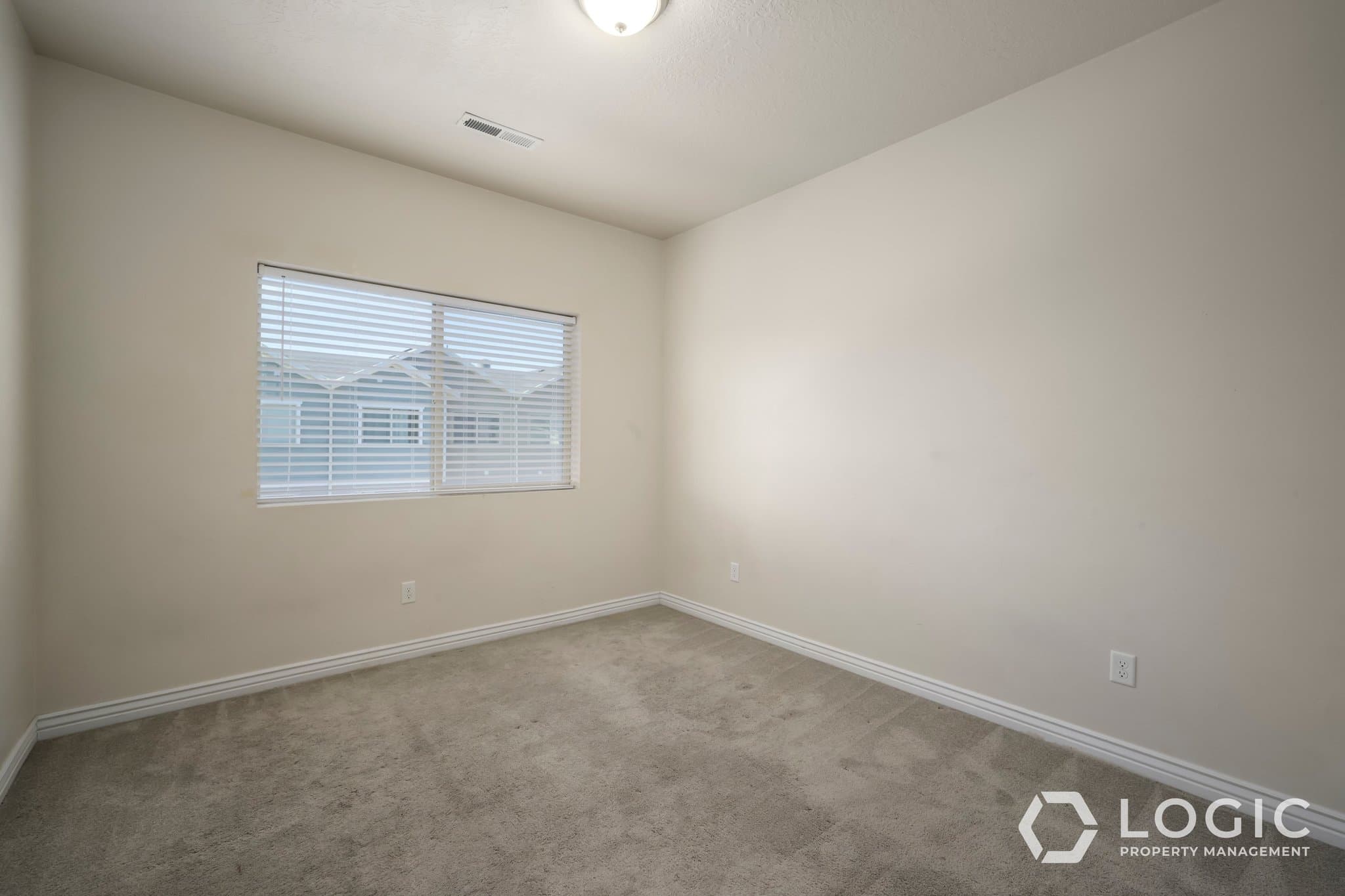 West Valley City Townhome: 3887 S 1530 W