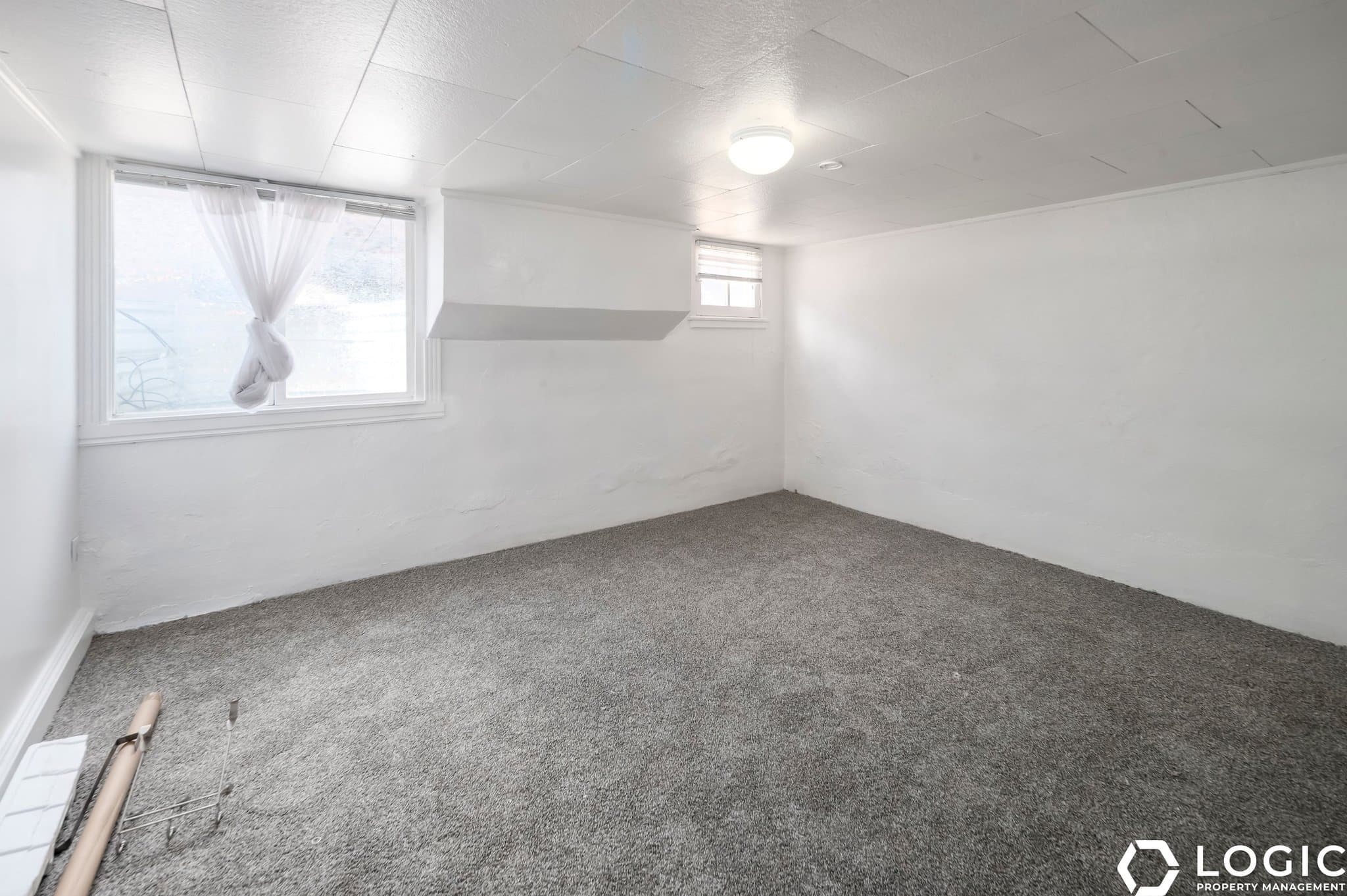 Provo House: 30 E 900 N