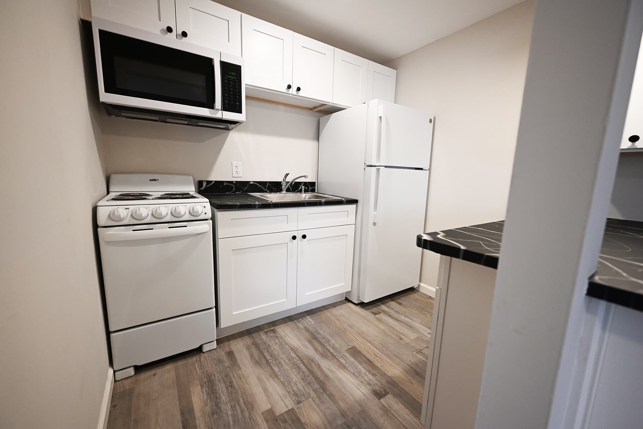 Mansfield Apartment: 225 Hillside Cir