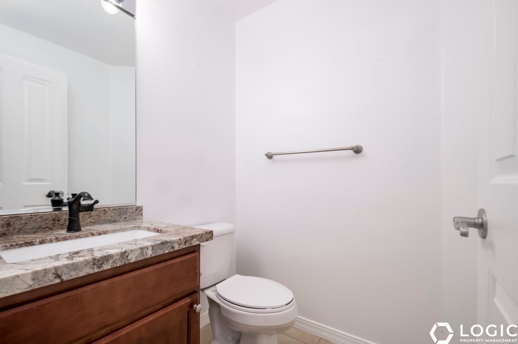 Herriman House: 5878 W Arlinridge Dr
