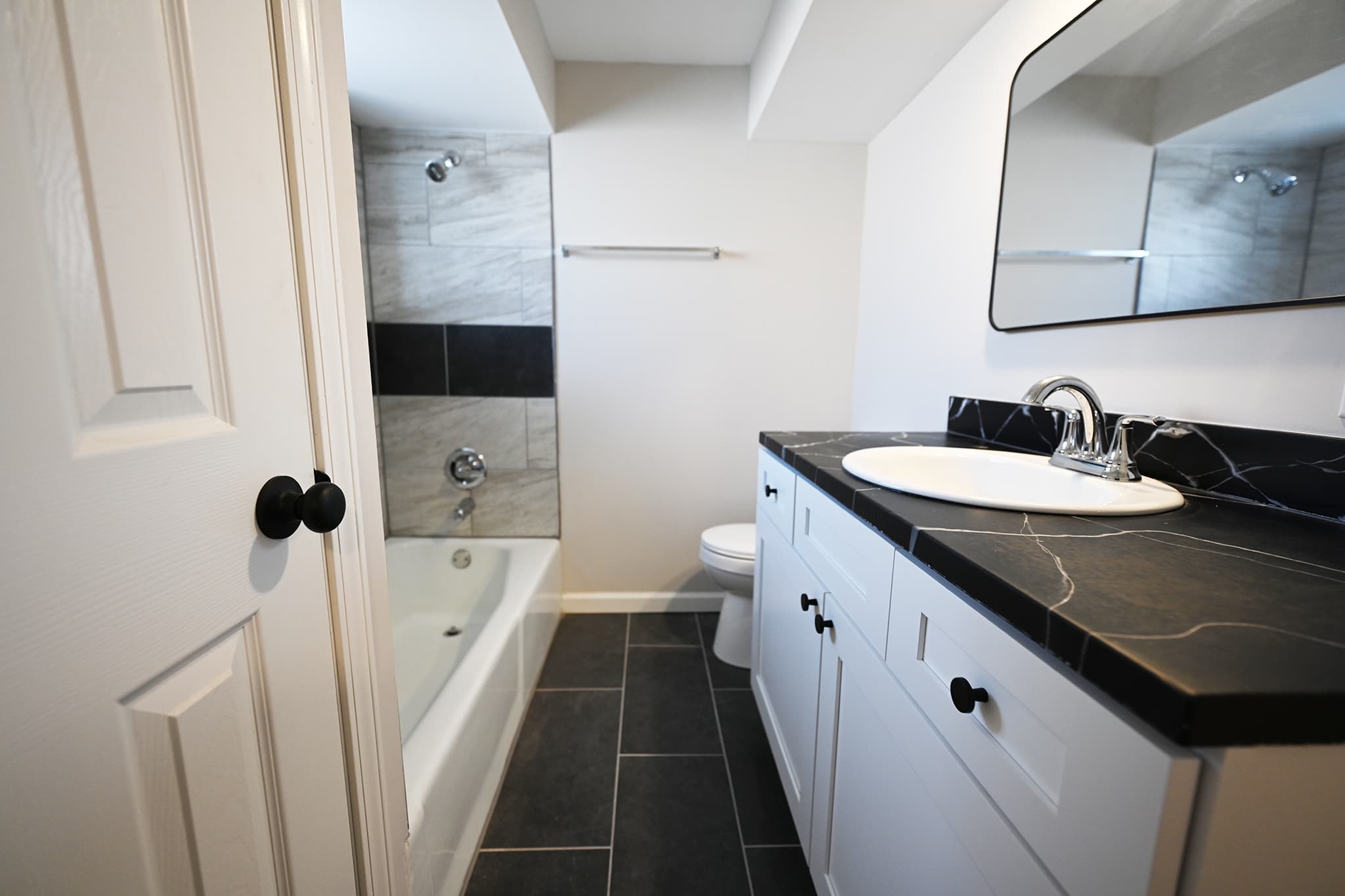 Mansfield Apartment: 225 Hillside Cir