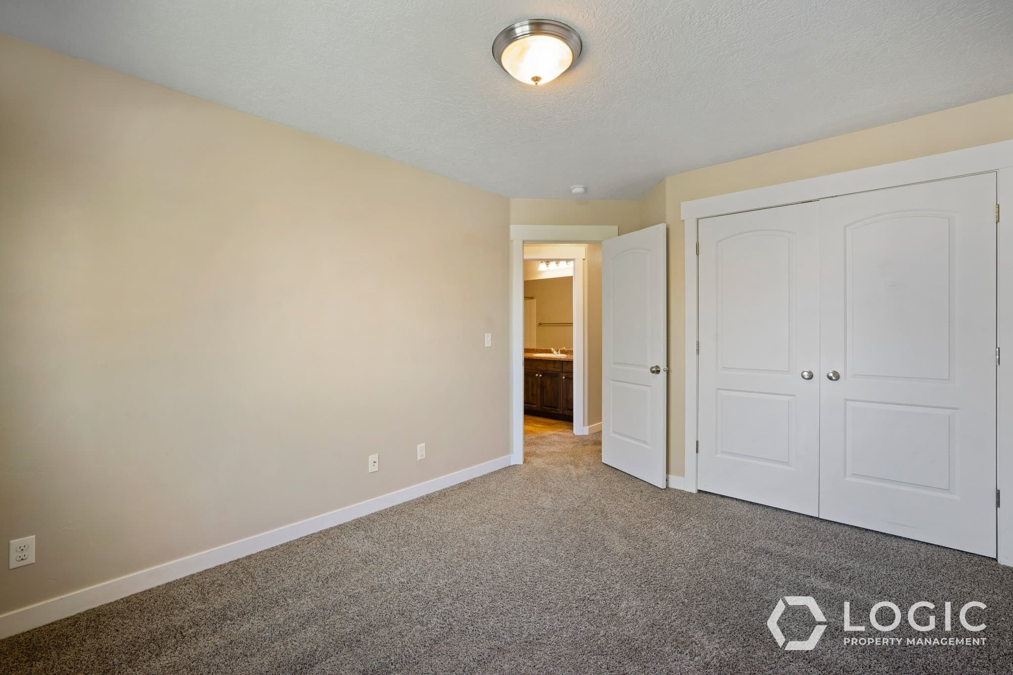 Pleasant Grove Townhome: 738 W 260 S
