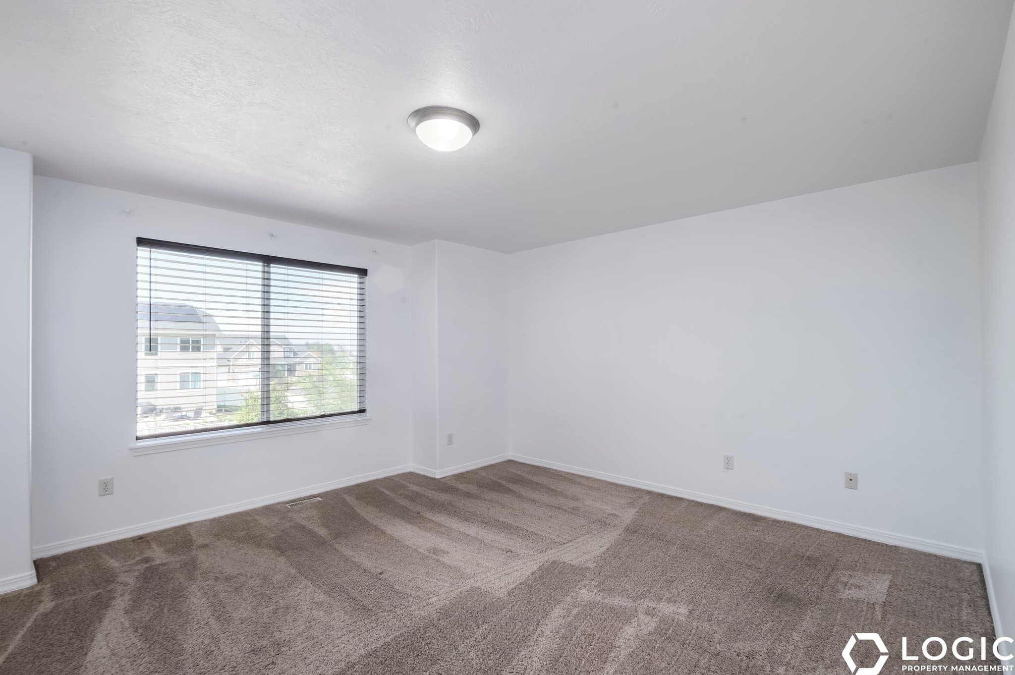 Herriman House: 5878 W Arlinridge Dr