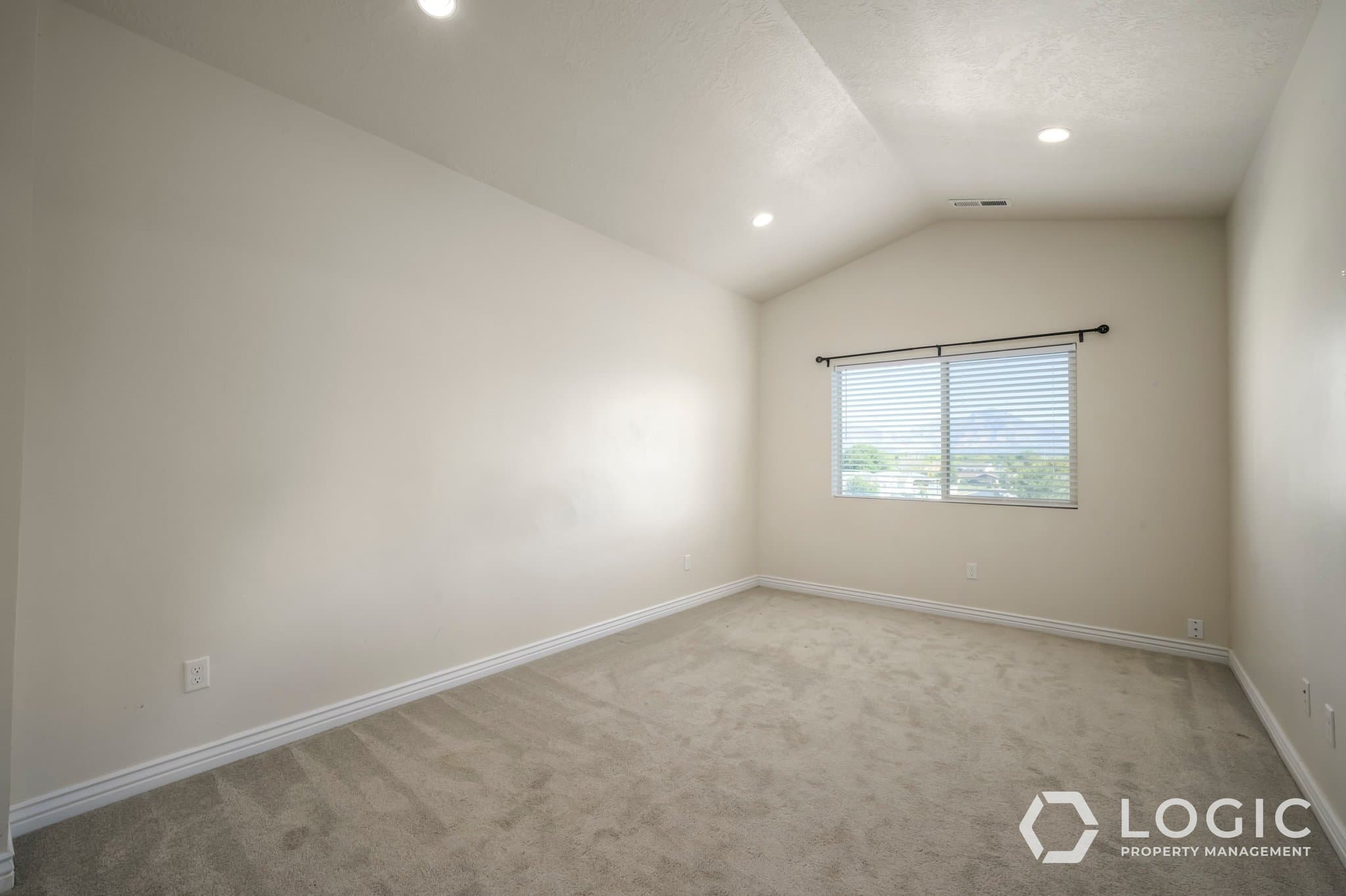 West Valley City Townhome: 3887 S 1530 W