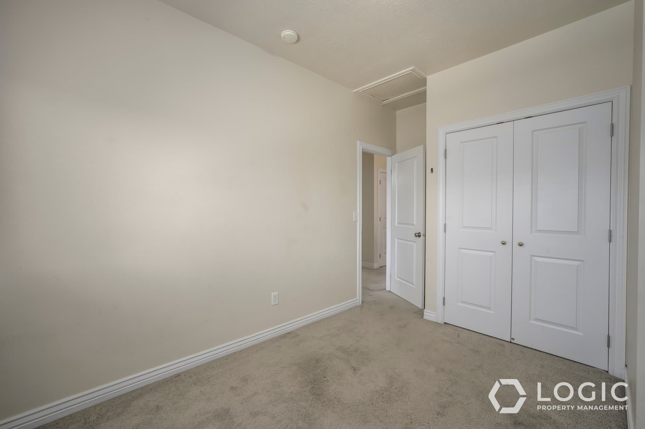 West Valley City Townhome: 3887 S 1530 W