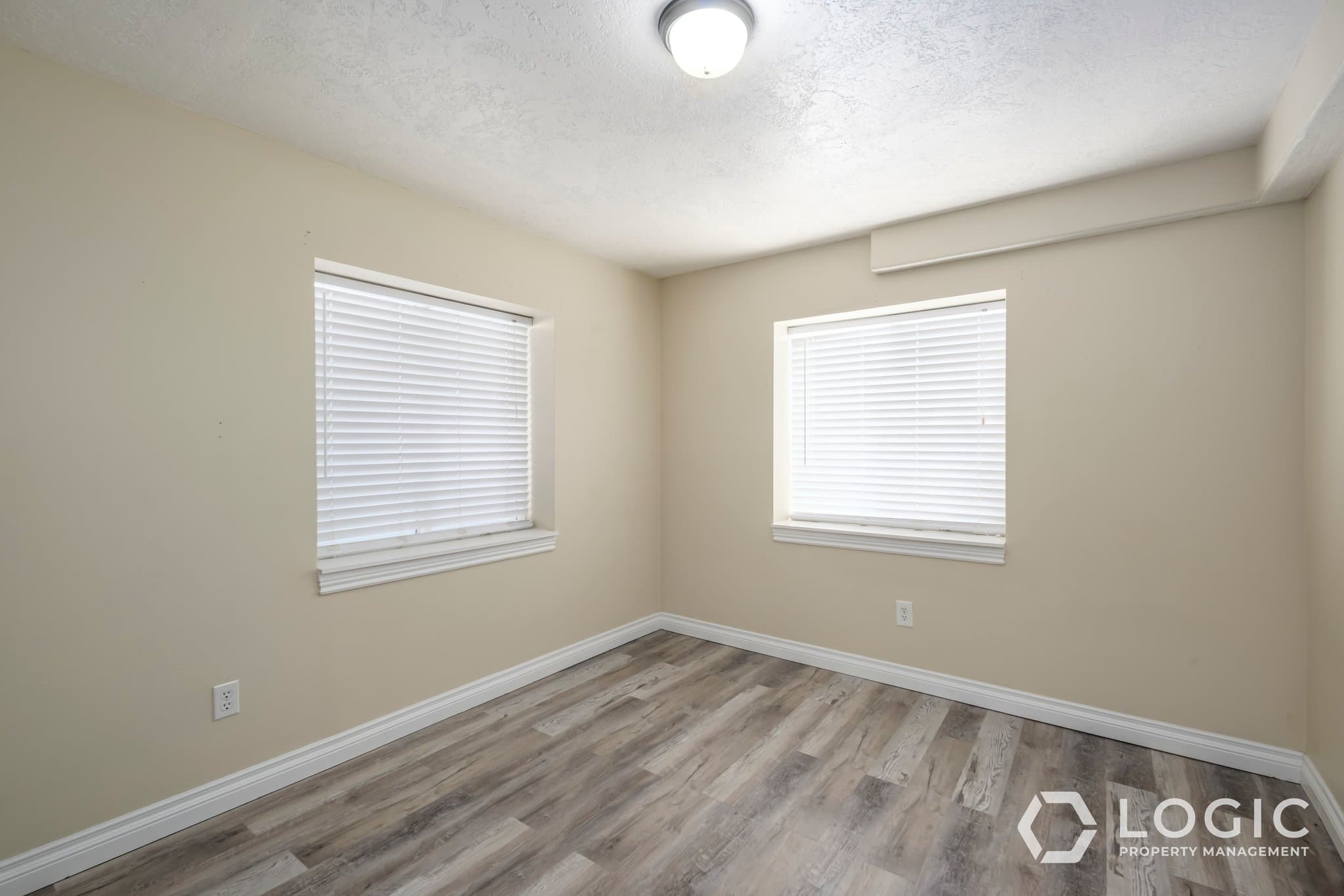 Saratoga Springs In-Law/Basement: 3987 S Lake Mountain Dr