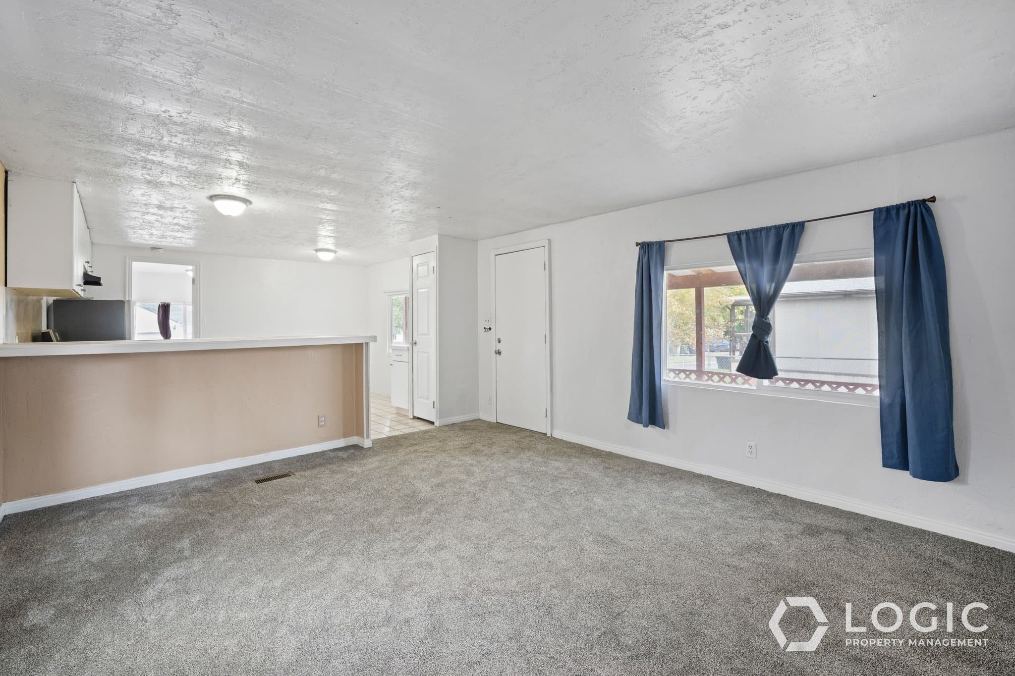West Jordan House: 6954 S Flamingo Way