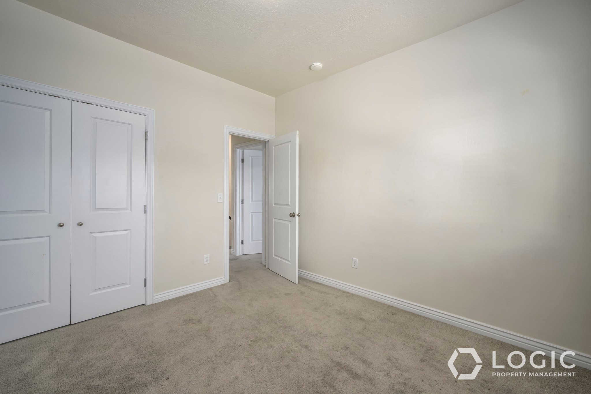 West Valley City Townhome: 3887 S 1530 W