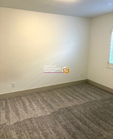 West Jordan House: 9474 S Lea Heather Way