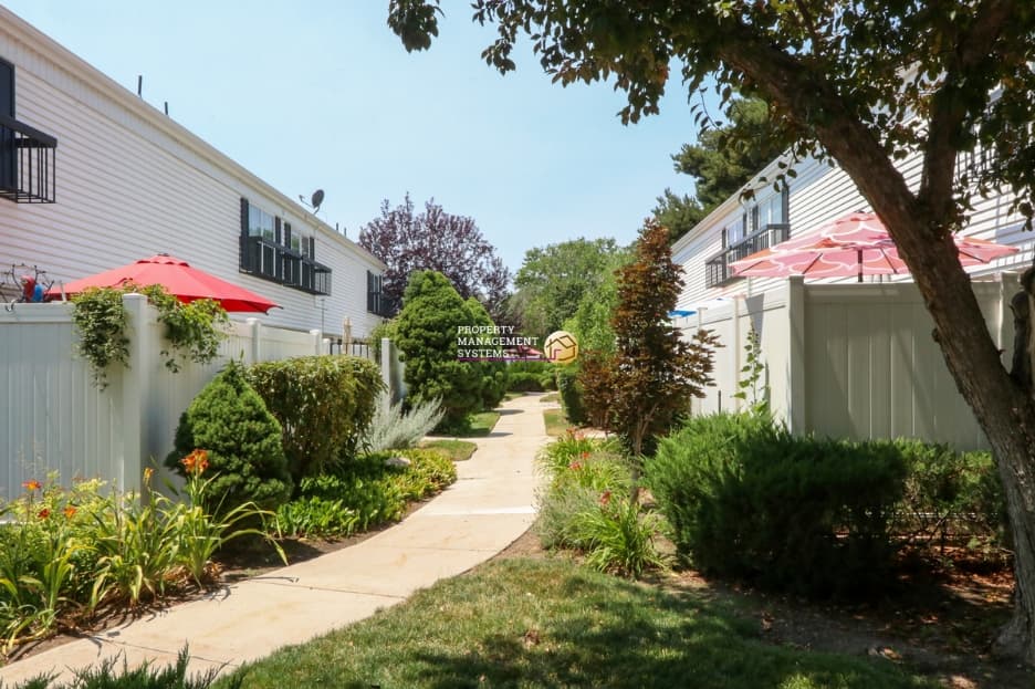 Salt Lake City Townhome: 601 E 4010 S