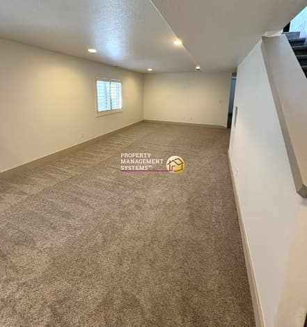 West Jordan House: 9474 S Lea Heather Way
