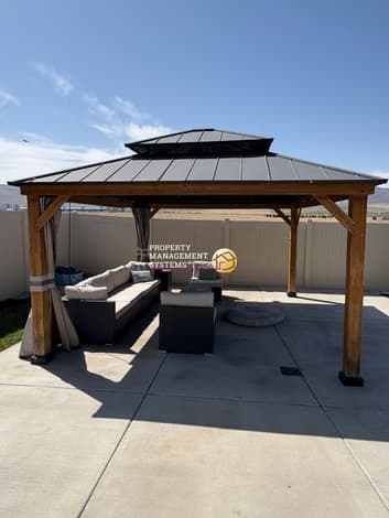 West Jordan House: 9474 S Lea Heather Way