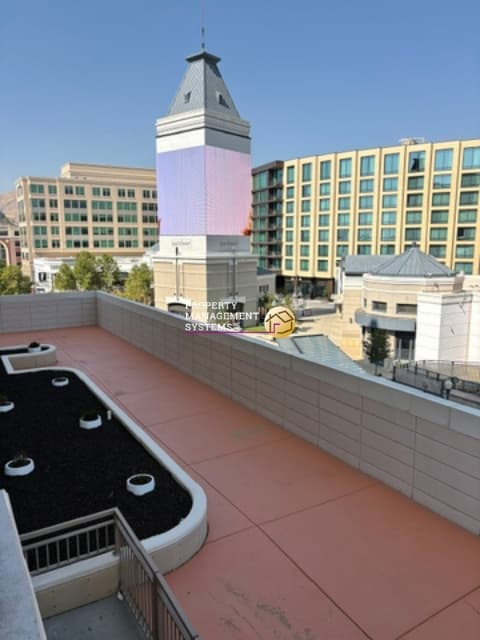 Salt Lake City Apartment: 5 S 500 W