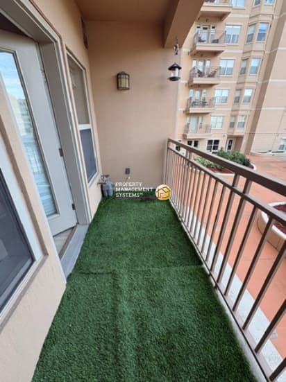 Salt Lake City Apartment: 5 S 500 W