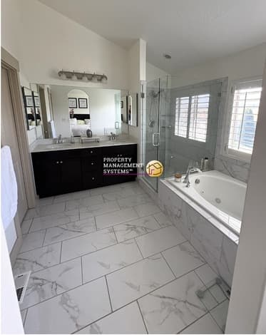 West Jordan House: 9474 S Lea Heather Way