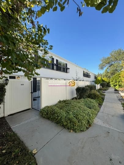Salt Lake City Townhome: 601 E 4010 S