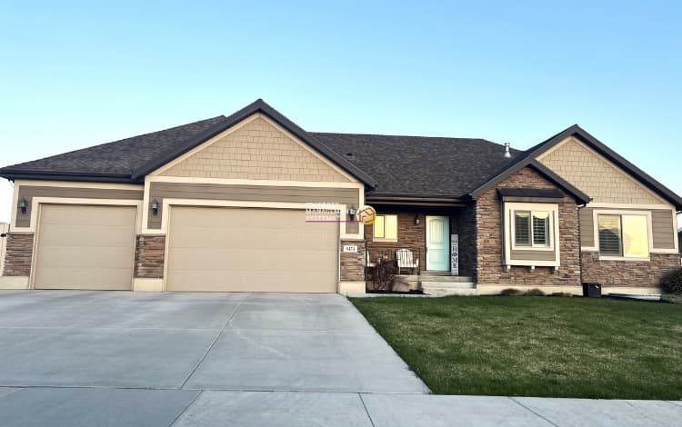 West Jordan House: 9474 S Lea Heather Way