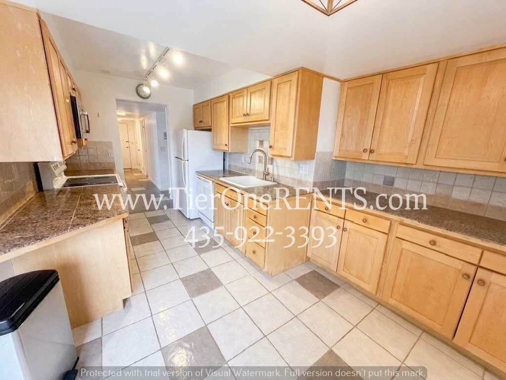 Salt Lake City Condo: 875 S Donner Way