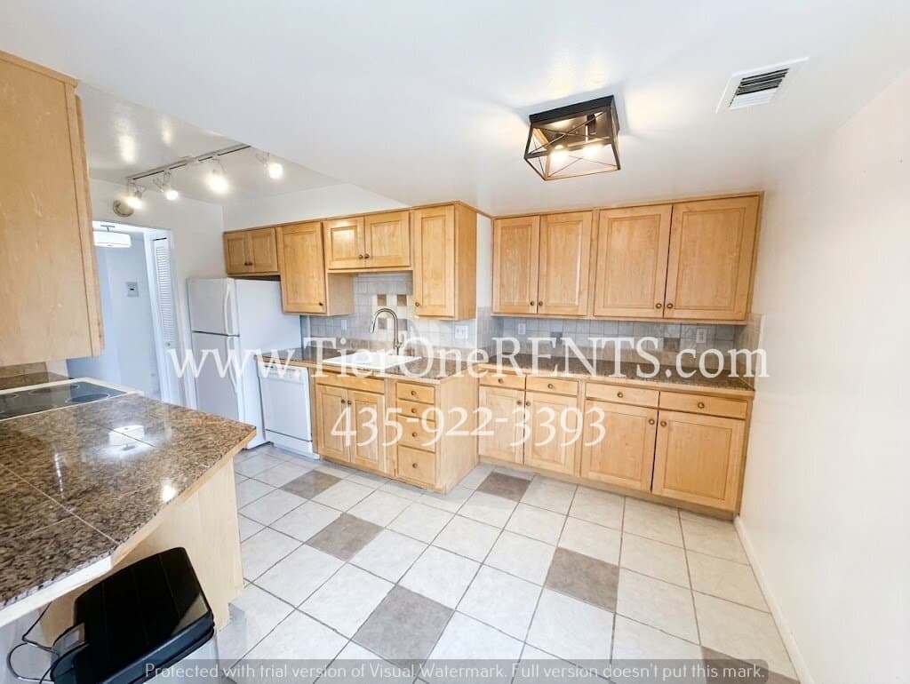 Salt Lake City Condo: 875 S Donner Way