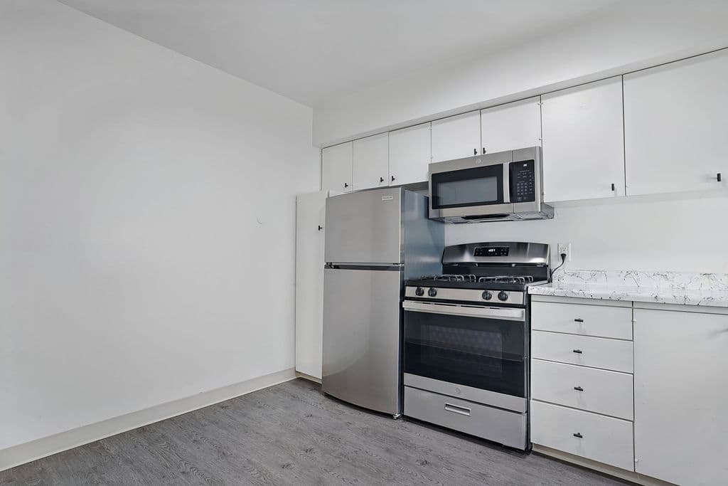 Ogden Apartment: 3290 Van Buren Ave