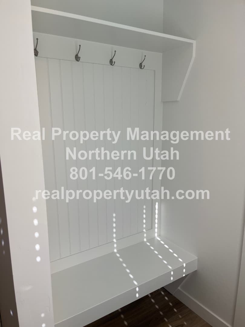 Layton Townhome: 3084 N 1600 E