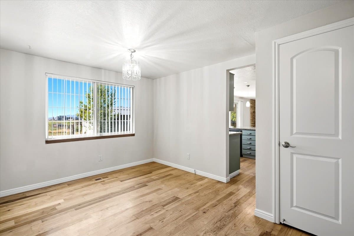 Hooper House: 4125 S 5500 W