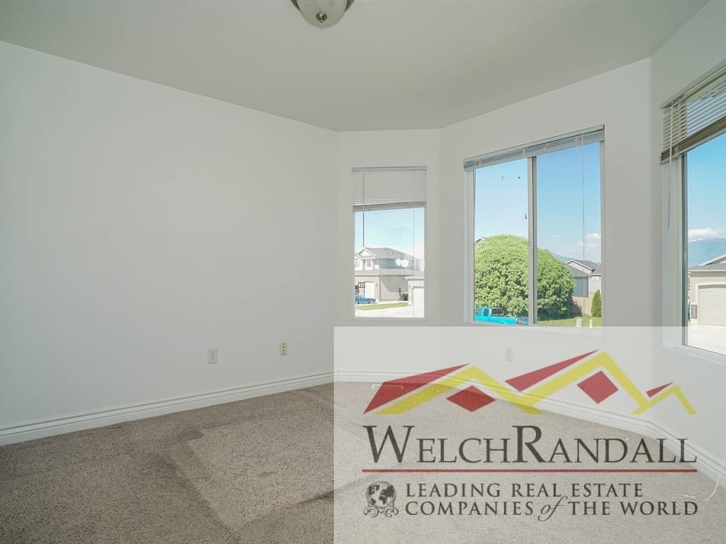 Syracuse House: 2380 S 3340 W