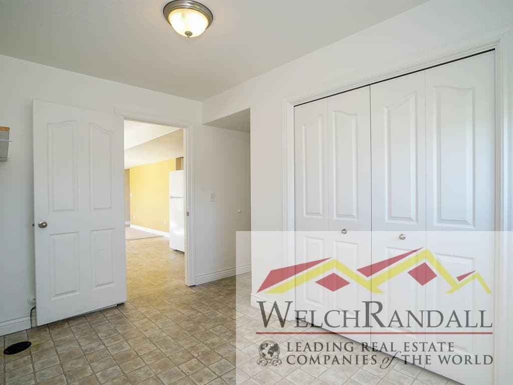Syracuse House: 2380 S 3340 W