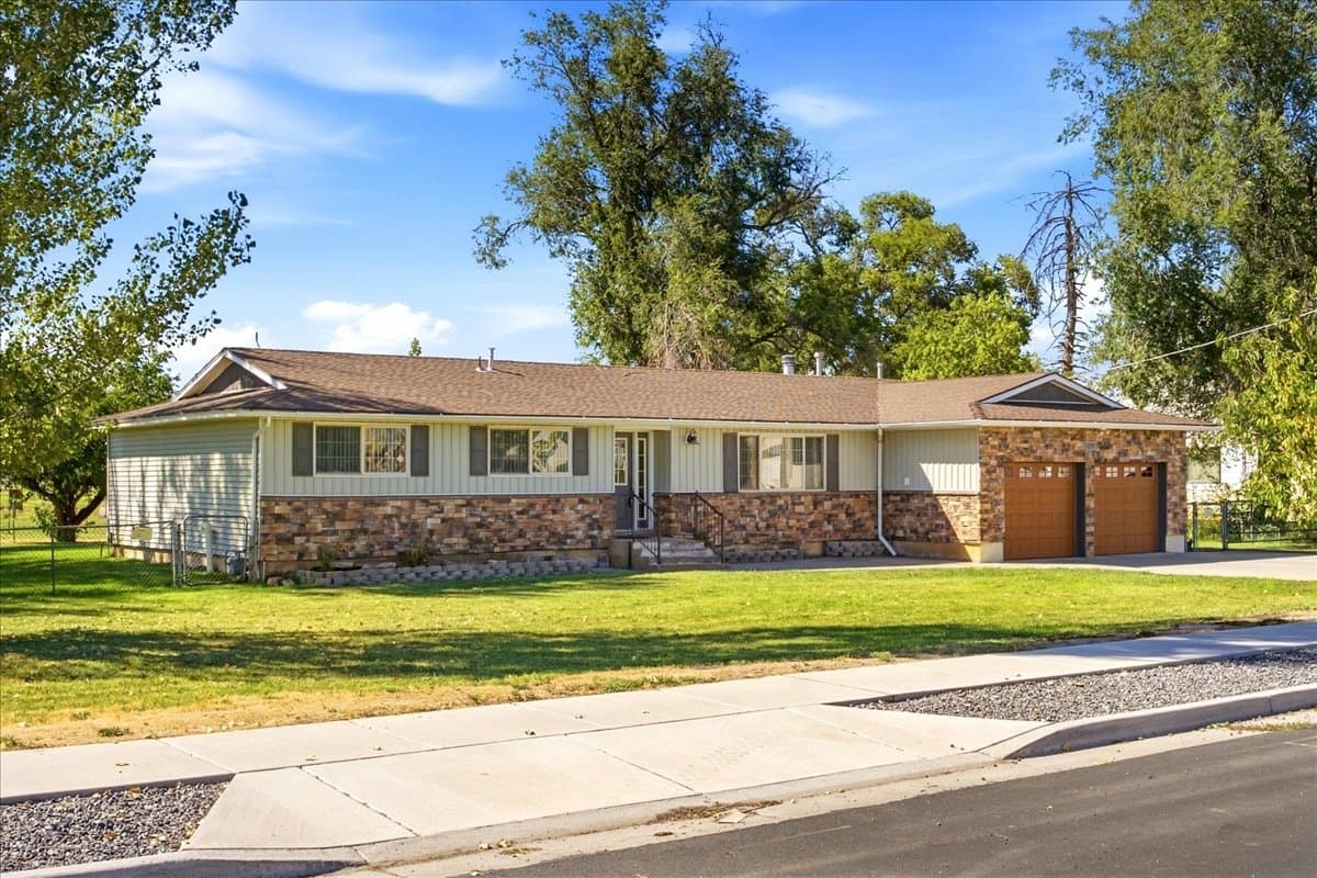 Hooper House: 4125 S 5500 W