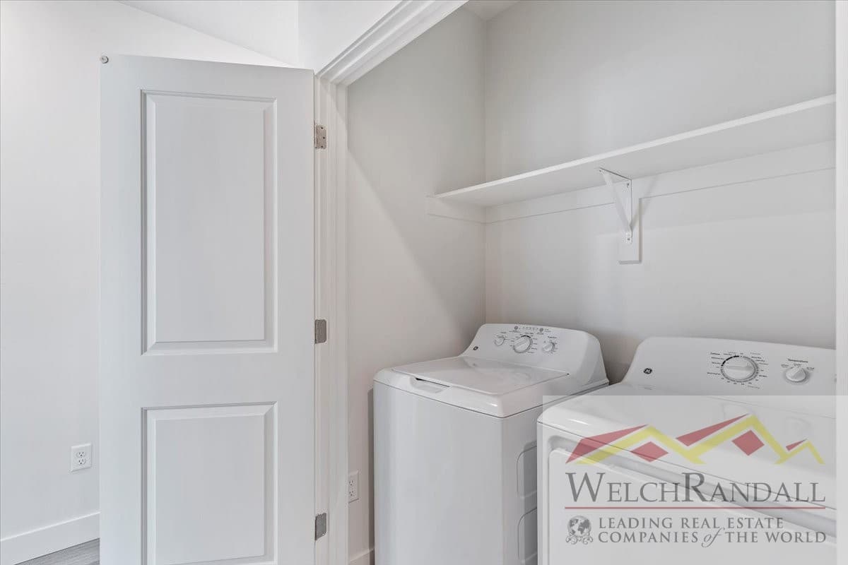 Ogden Townhome: 2336 W James Way