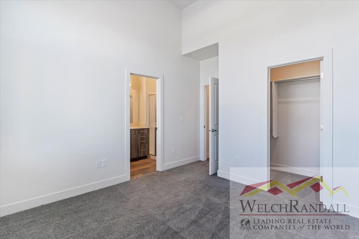 Ogden Townhome: 2336 W James Way