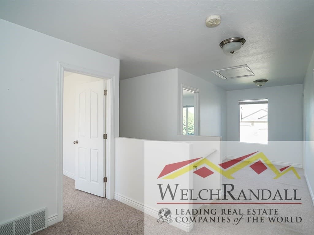 Syracuse House: 2380 S 3340 W
