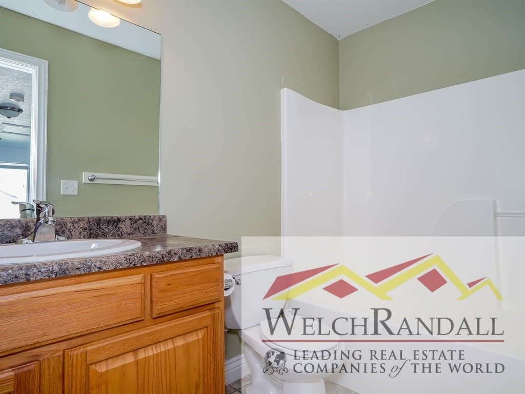 Syracuse House: 2380 S 3340 W