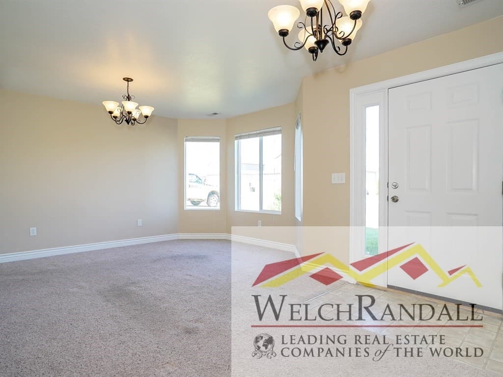 Syracuse House: 2380 S 3340 W
