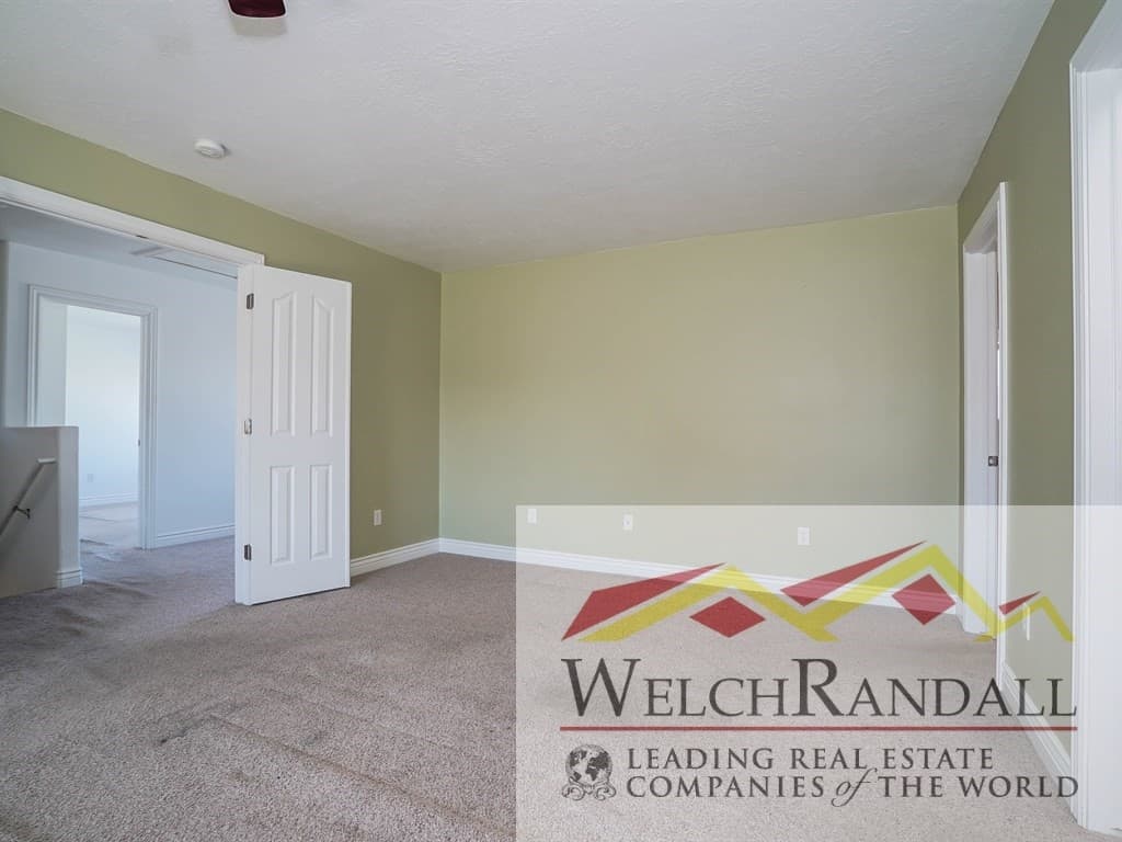 Syracuse House: 2380 S 3340 W