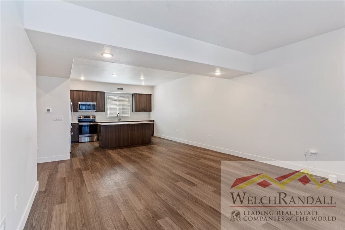 Ogden Townhome: 2336 W James Way