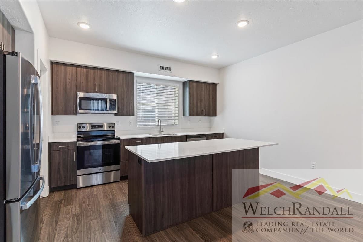Ogden Townhome: 2336 W James Way