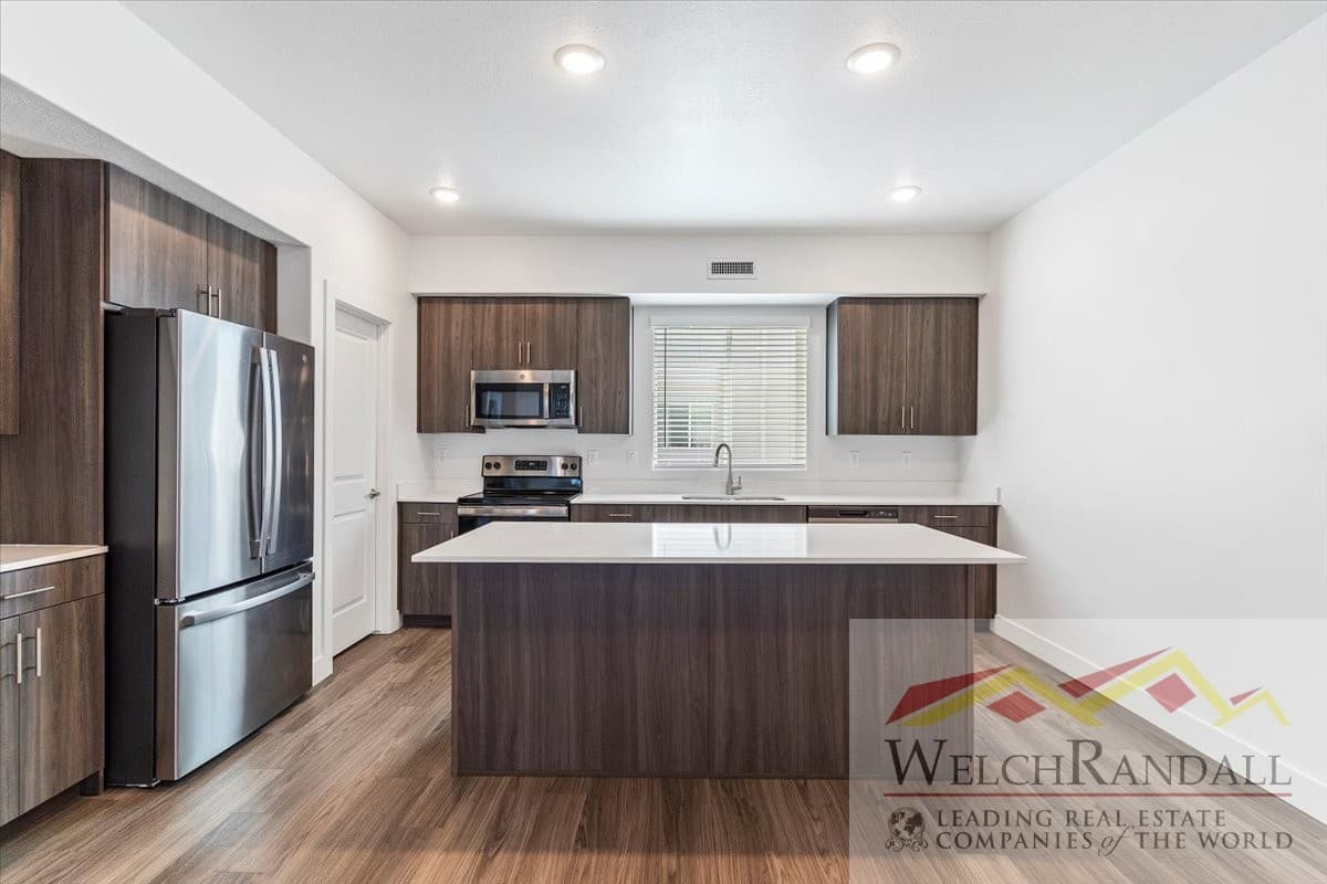 Ogden Townhome: 2336 W James Way