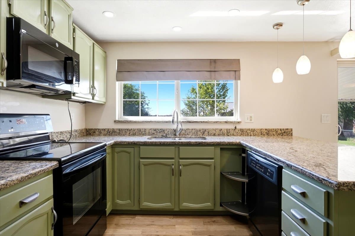 Hooper House: 4125 S 5500 W