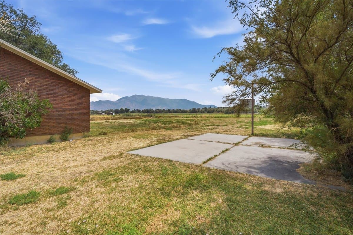 West Haven House: 3548 South Midland Drive