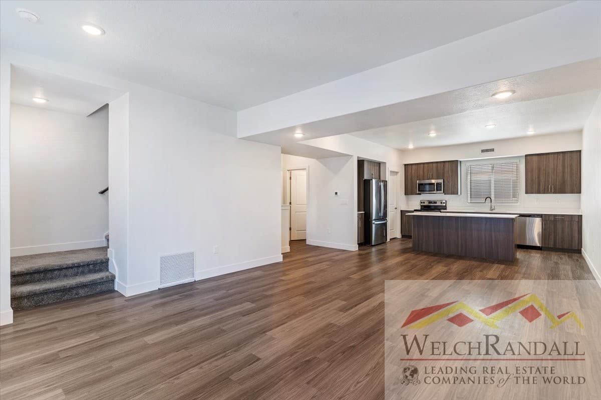 Ogden Townhome: 2336 W James Way