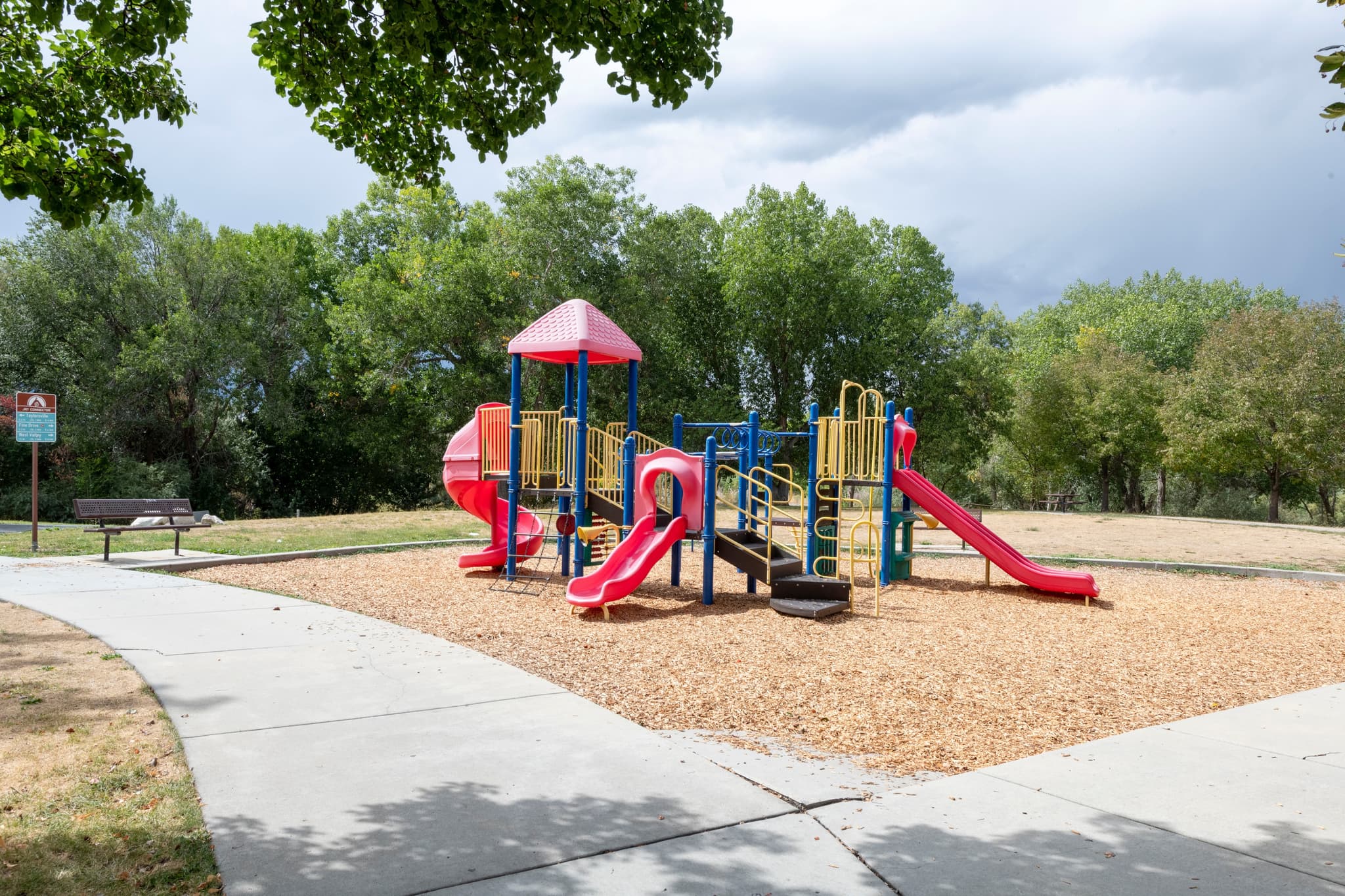 West Valley City Apartment: 978 W Big River Ct