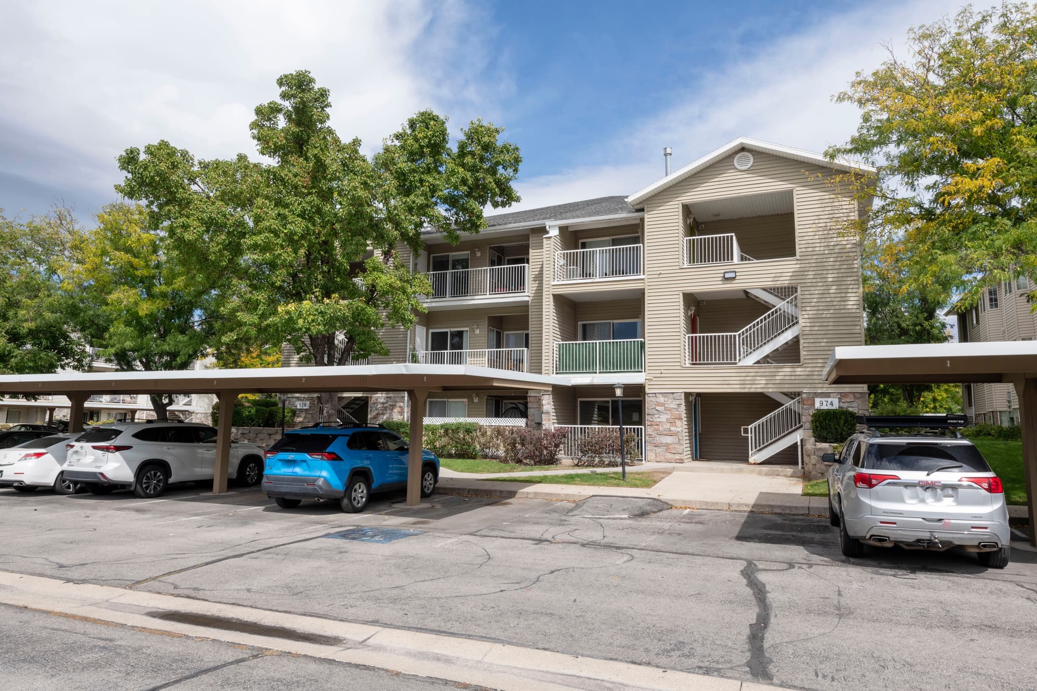West Valley City Apartment: 978 W Big River Ct