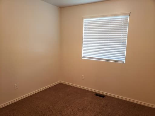 Clearfield Townhome: 930 S 550 E