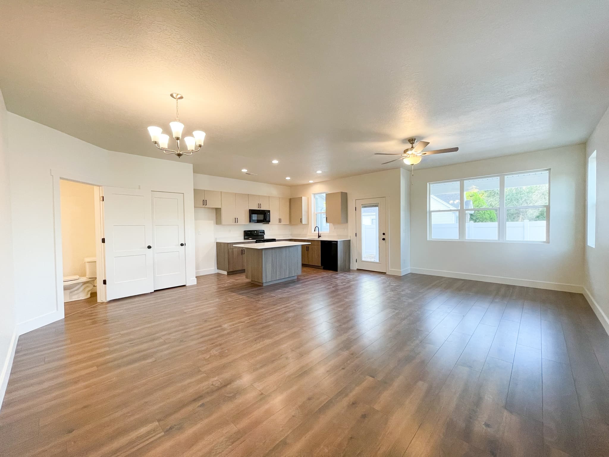 Clearfield Townhome: 3639 W 200 N